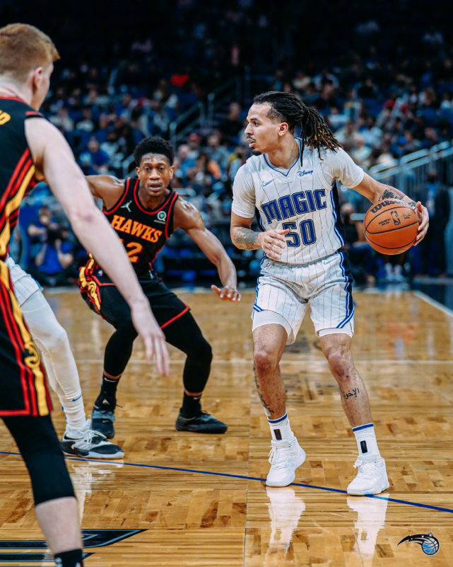 包含奥兰多魔术发布备战花絮；转会期复出首秀；欧超杯任务艰巨；训练强度明显提升的词条