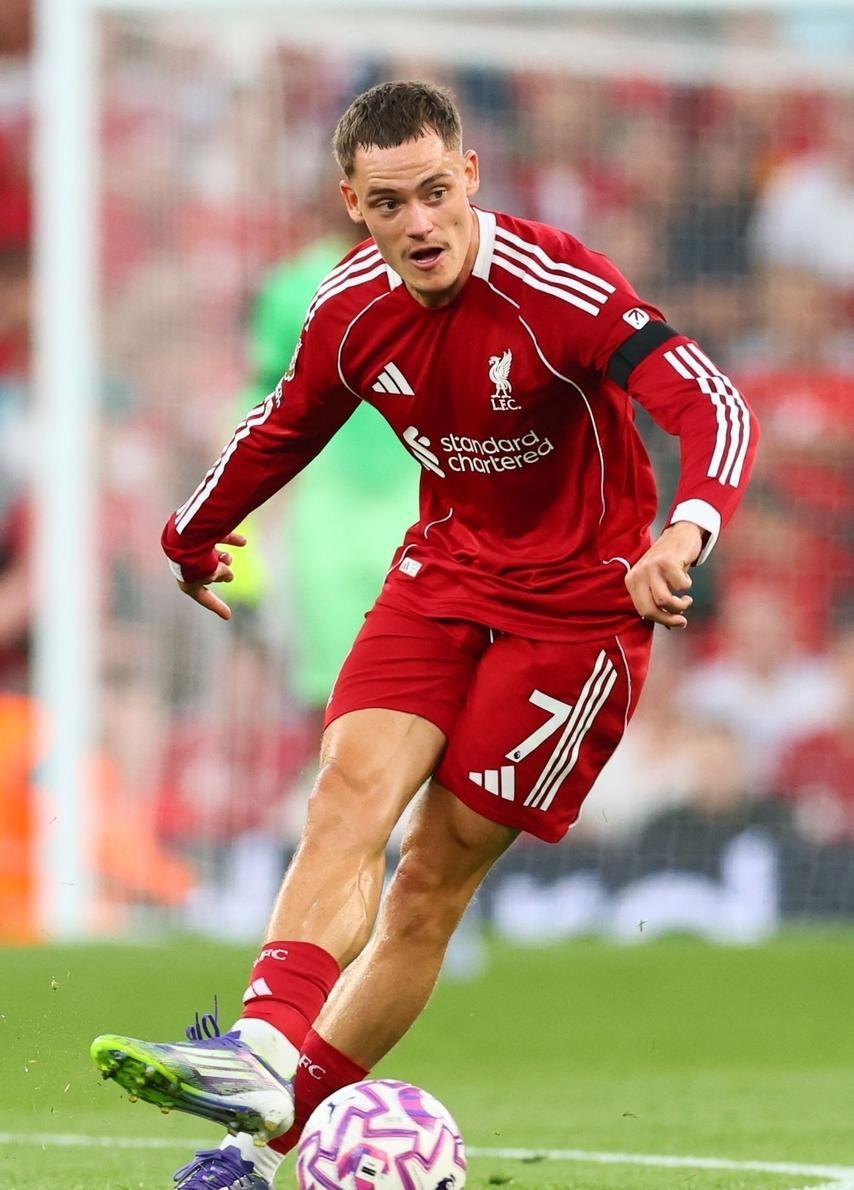 欧联倒计时，利物浦今晚防线松动，细节引发关注，球迷炸锅，医务组通报恢复的简单介绍